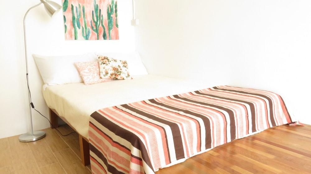 Baan 192 - Adults Only