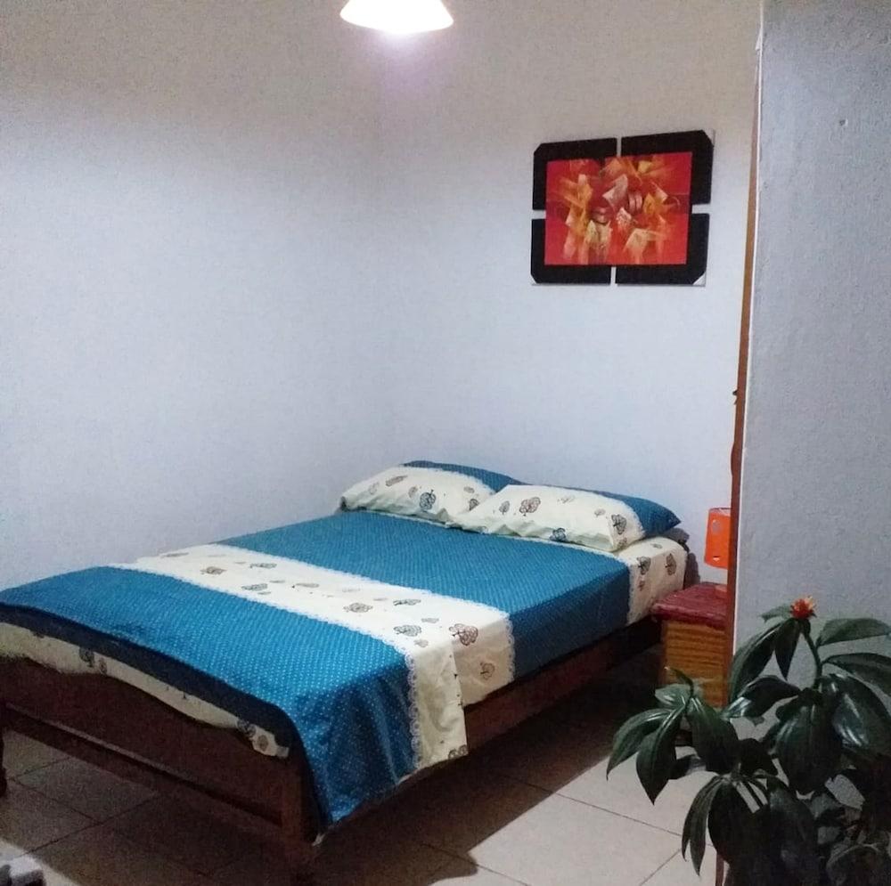 Kitara House Backpackers Hostel