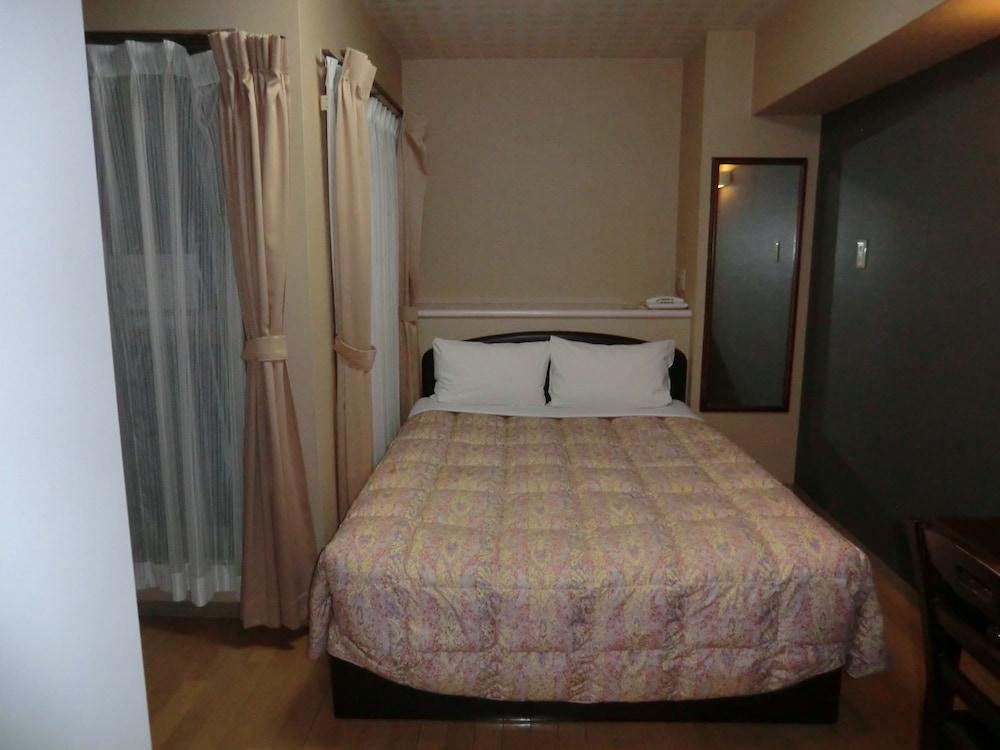 Azu Garden Nipponbashi