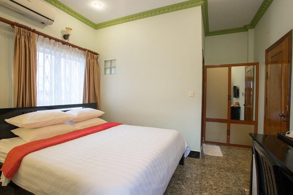 Han & Daniel Villa Boutique