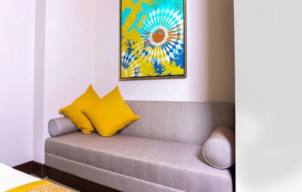 Al Bahar Hotel & Resort