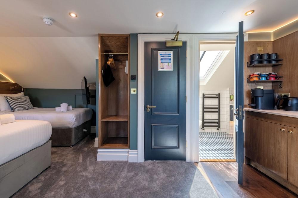 The Crown Pub & Guesthouse