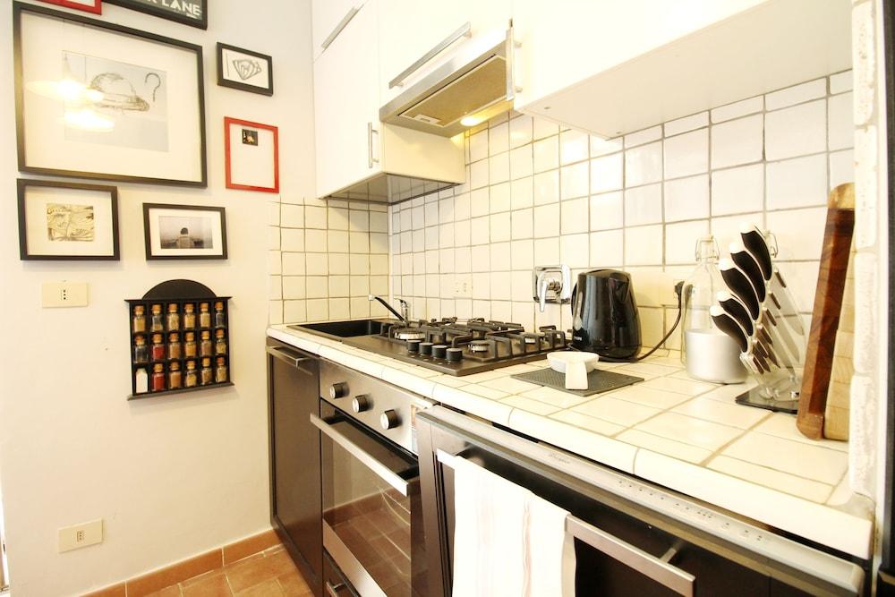 Wonder Funky & Connected