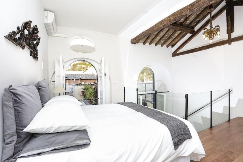 Wonder Rooftop Terrace