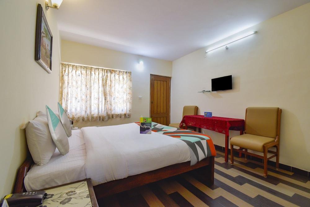 FabHotel Wenlock Homes