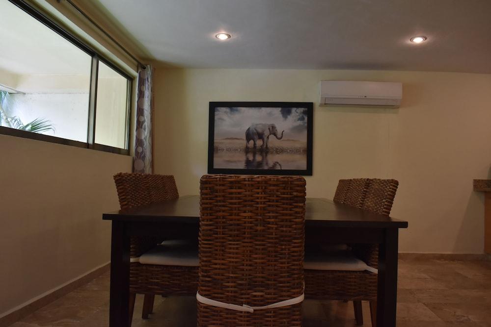 Ocean Plaza 2 by Praia