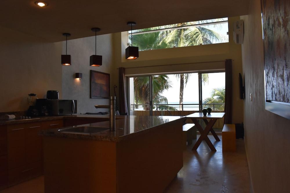 Ocean Plaza 9 by Praia