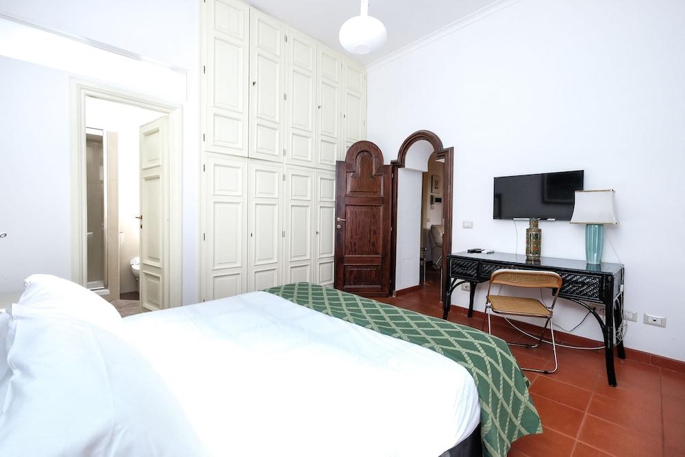 Wonder Cobblestone Walk