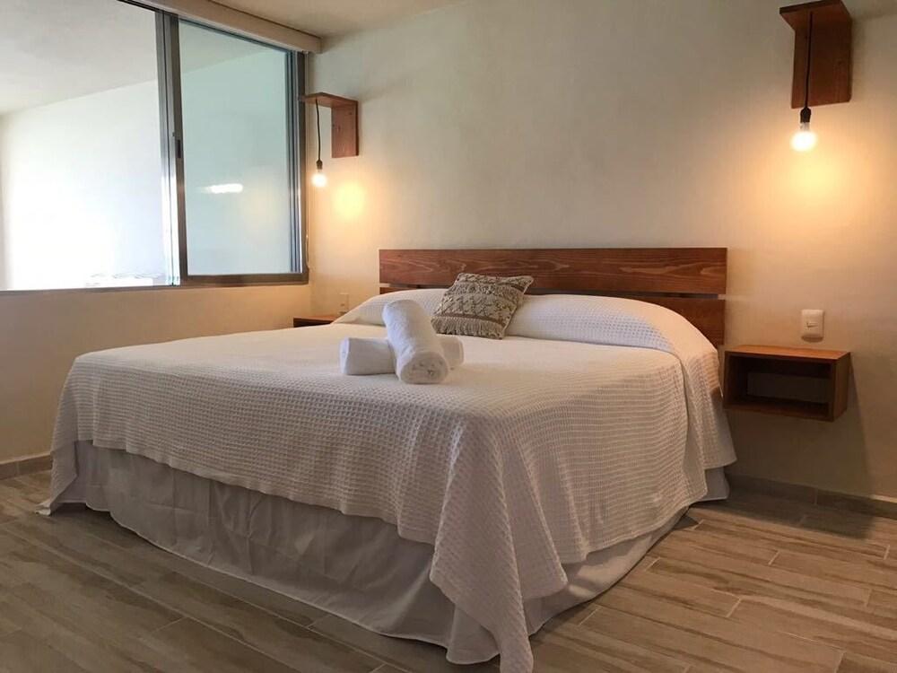 Ocean Plaza 17 by Praia