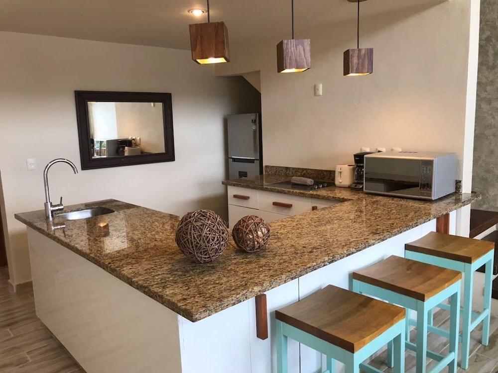 Ocean Plaza 17 by Praia