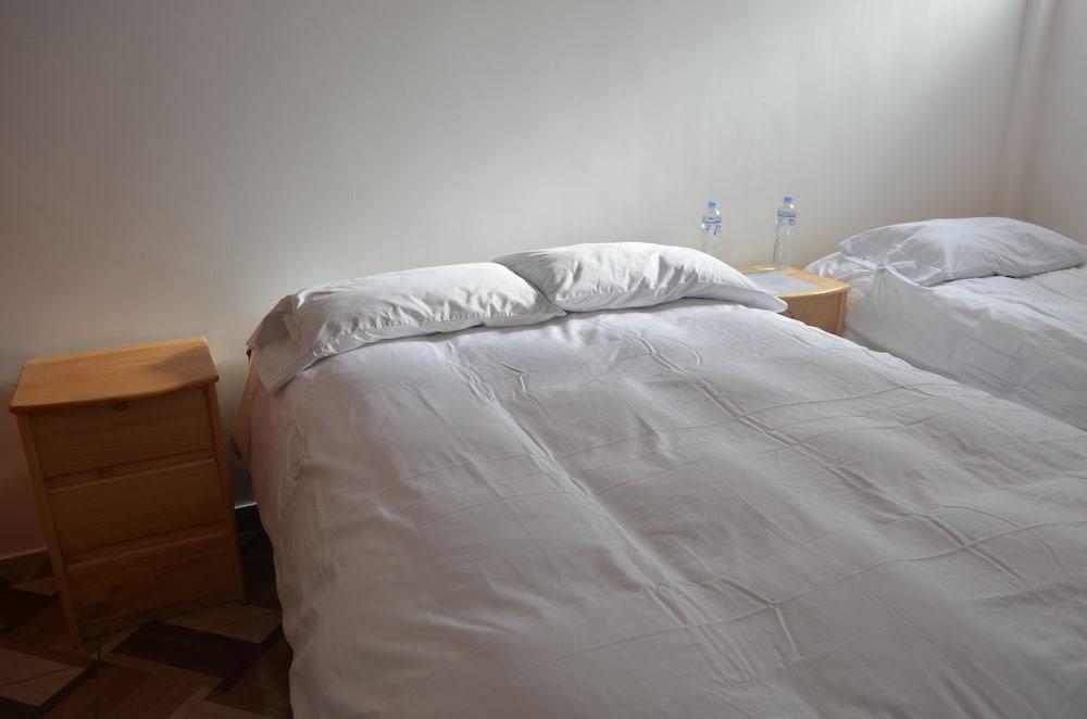 Hostal Apu Qhawarina