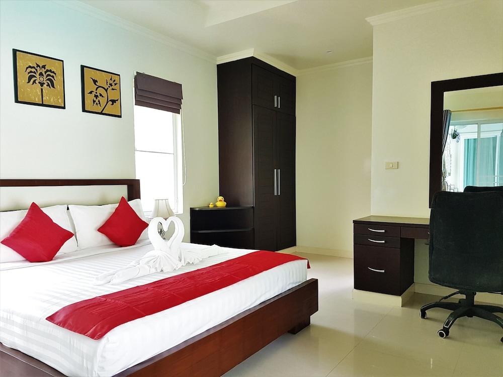 Pool Villa Karon Beach by PHR