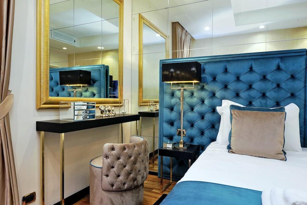 Trevi Diamond Luxury Suite & Jacuzzi