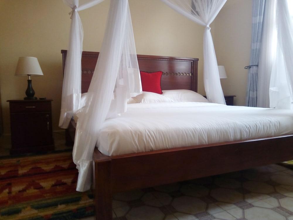 J&J Hotel Apartments