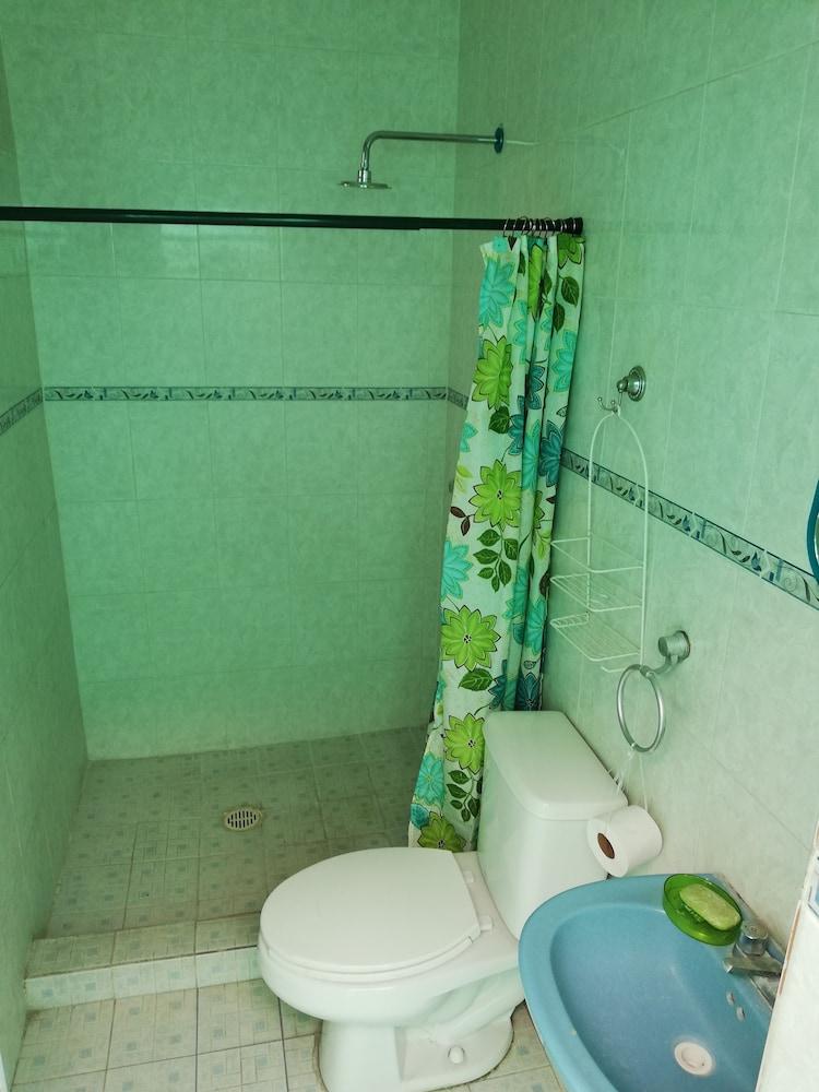 Habitaciones Amuebladas Centro-Poliforum