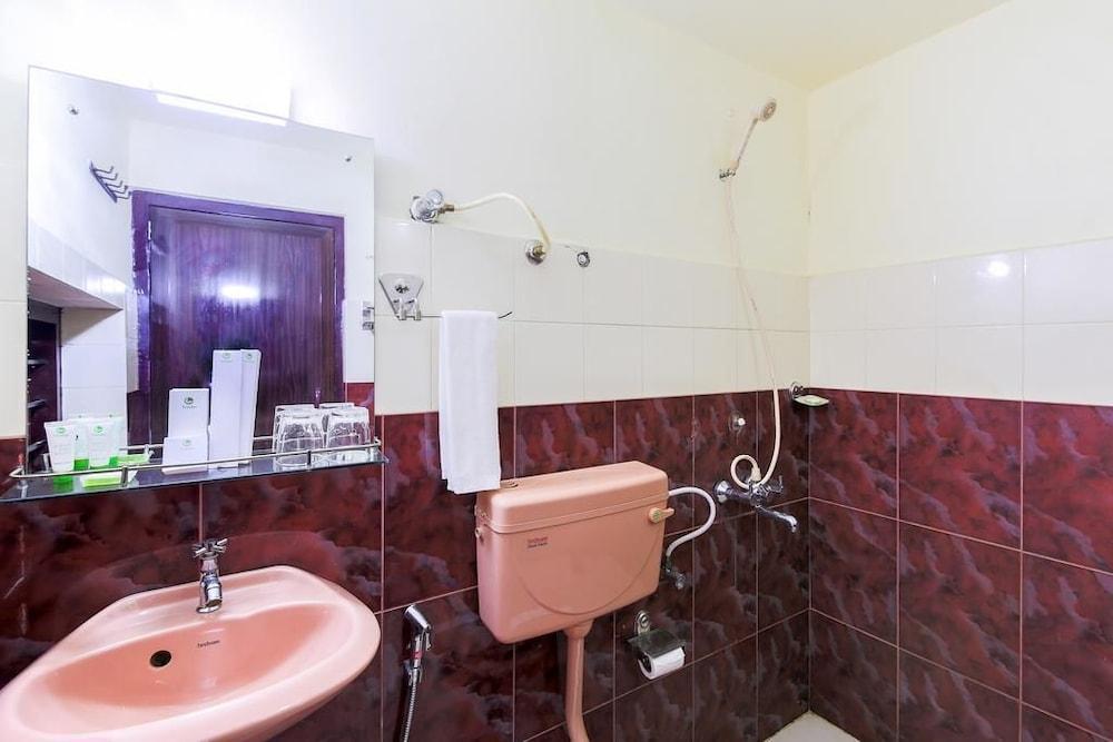 Royal Heritage Hotel & Ayurvedic Centre