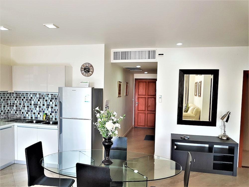 KB Apartments 3 Karon Beach by PHR