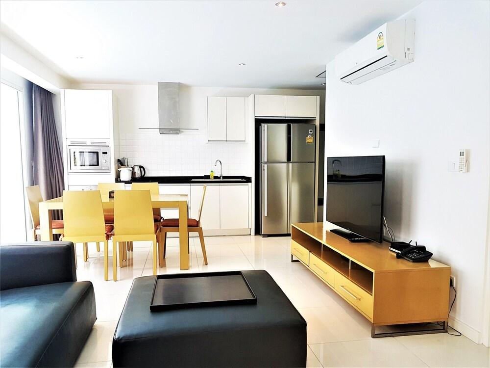 Sunset Plaza 5 Karon Beach by PHR