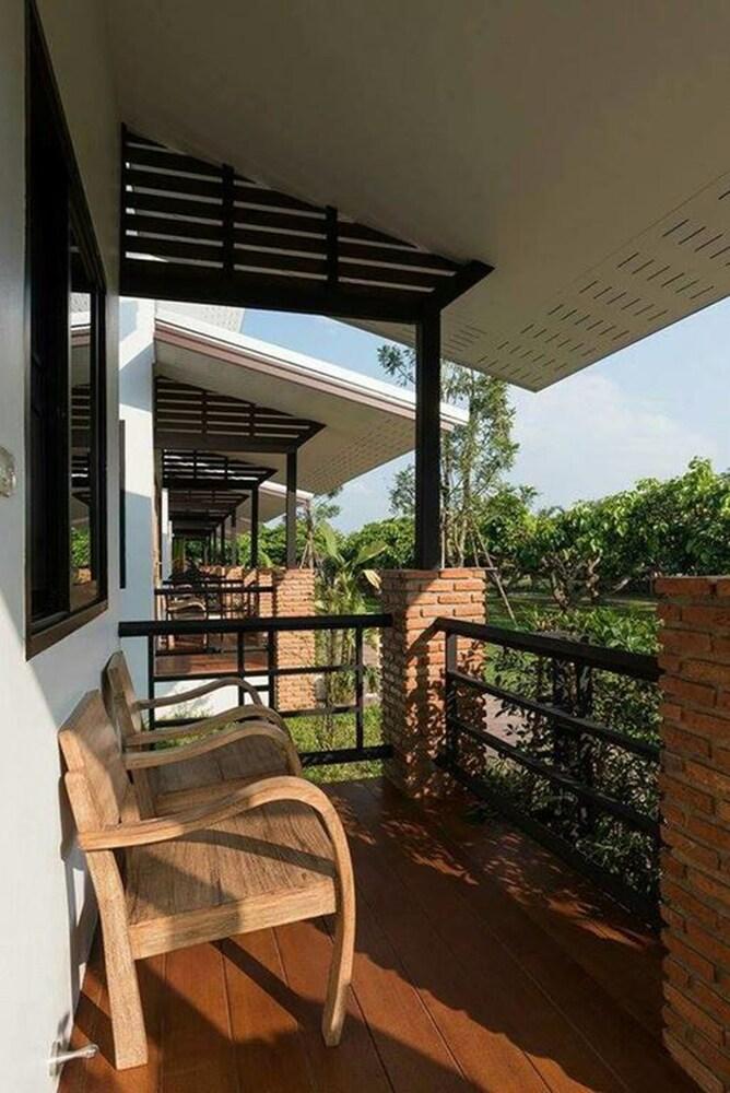 Baansuan Tisa Resort