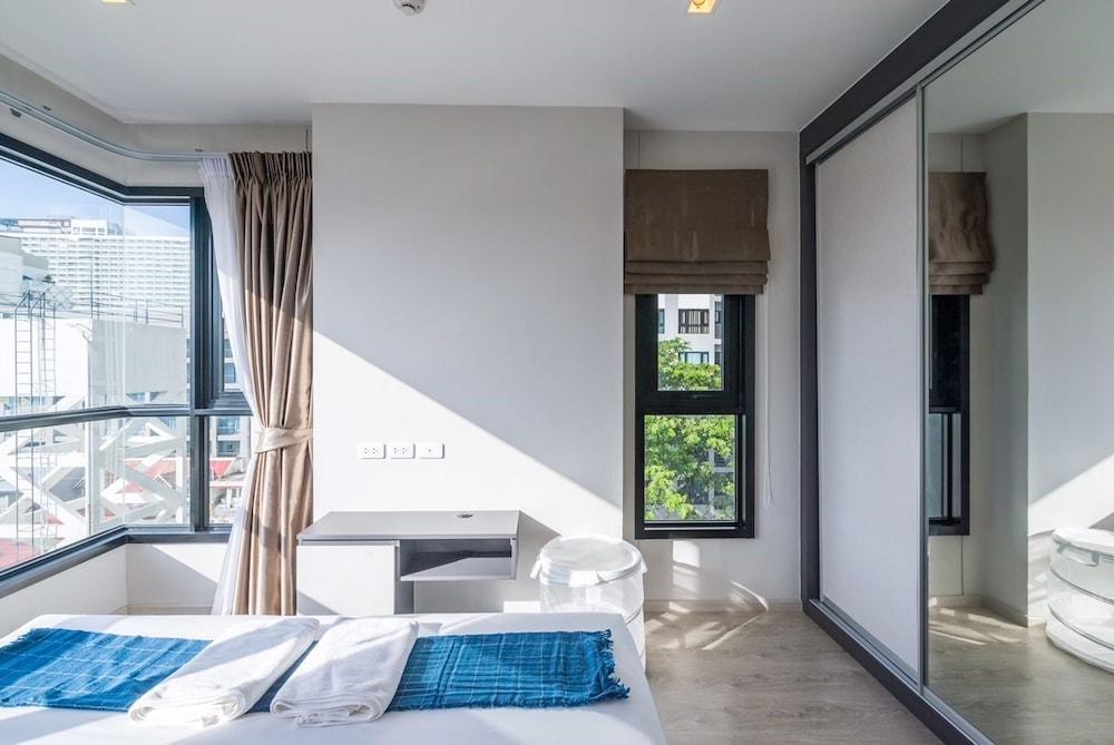 The Base Condo Pattaya by Supee
