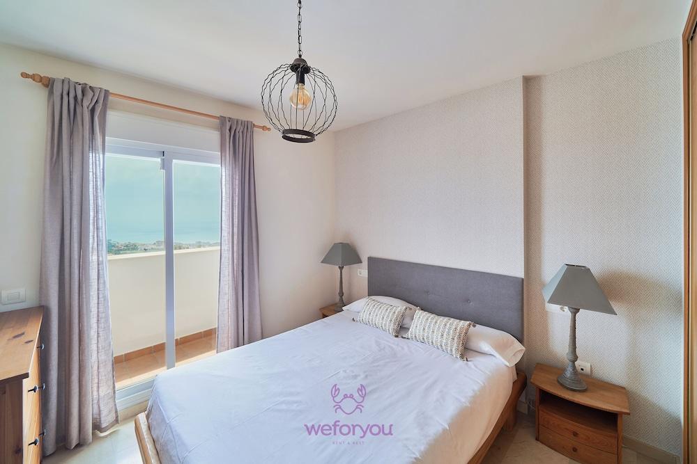 Two rooms Calm and sunny