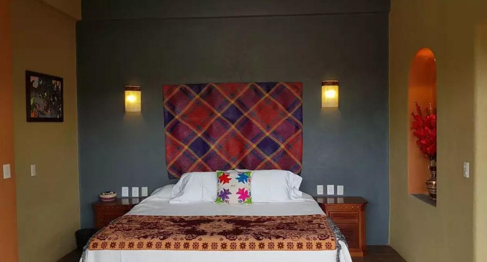 Casa Arcoiris Zihuatanejo