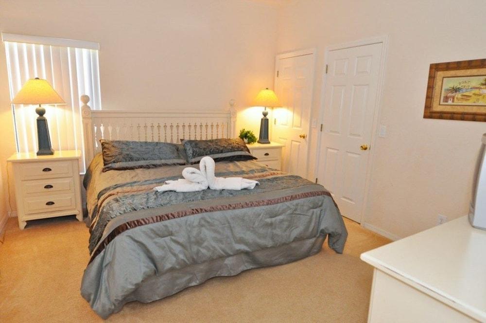 Fs54735 - High Grove - 4 Bed 3 Baths Villa