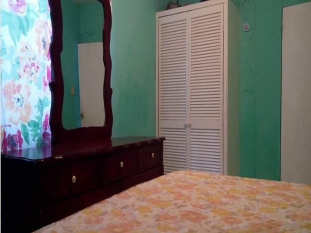 Reggae Moon Guest House