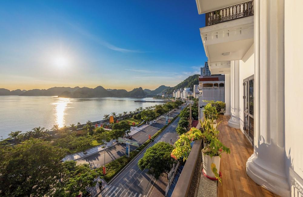 Quang Tung Cat Ba Hotel