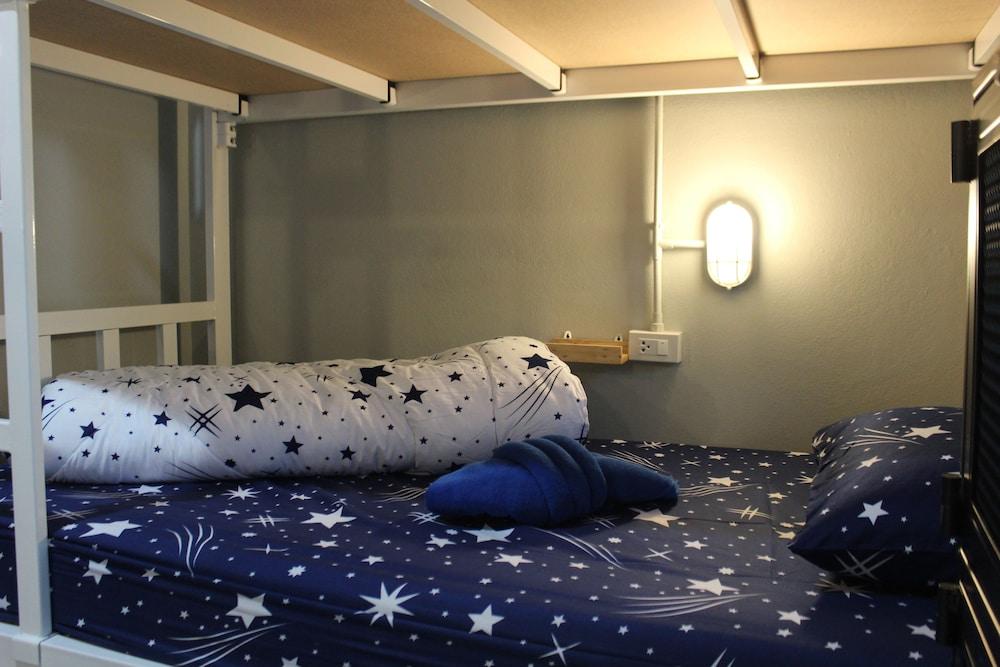 Enjoy House - Hostel