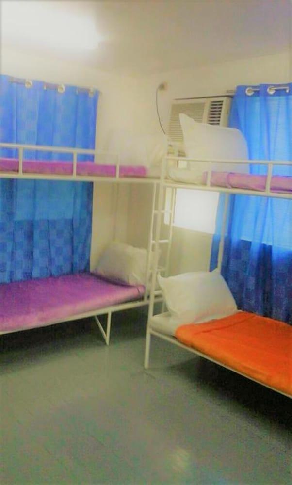 Dormitels.ph Makati - Hostel
