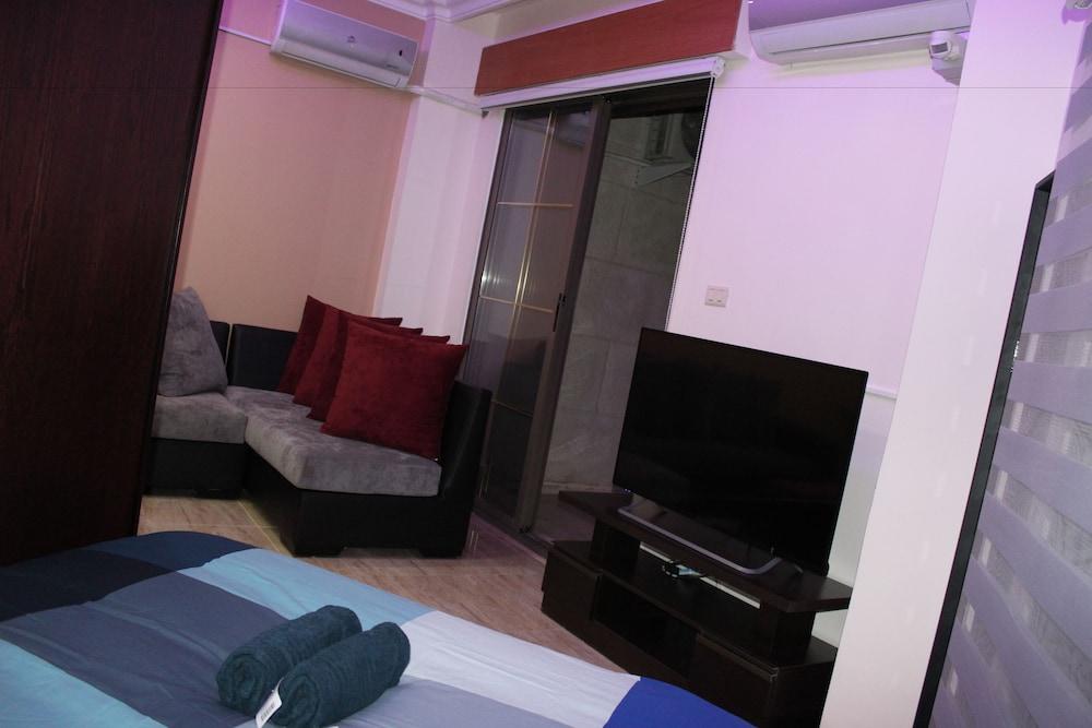 Modern Cosy & Central Location