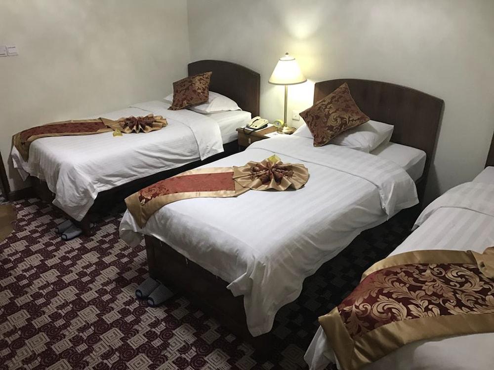 Crystal Palace Hotel