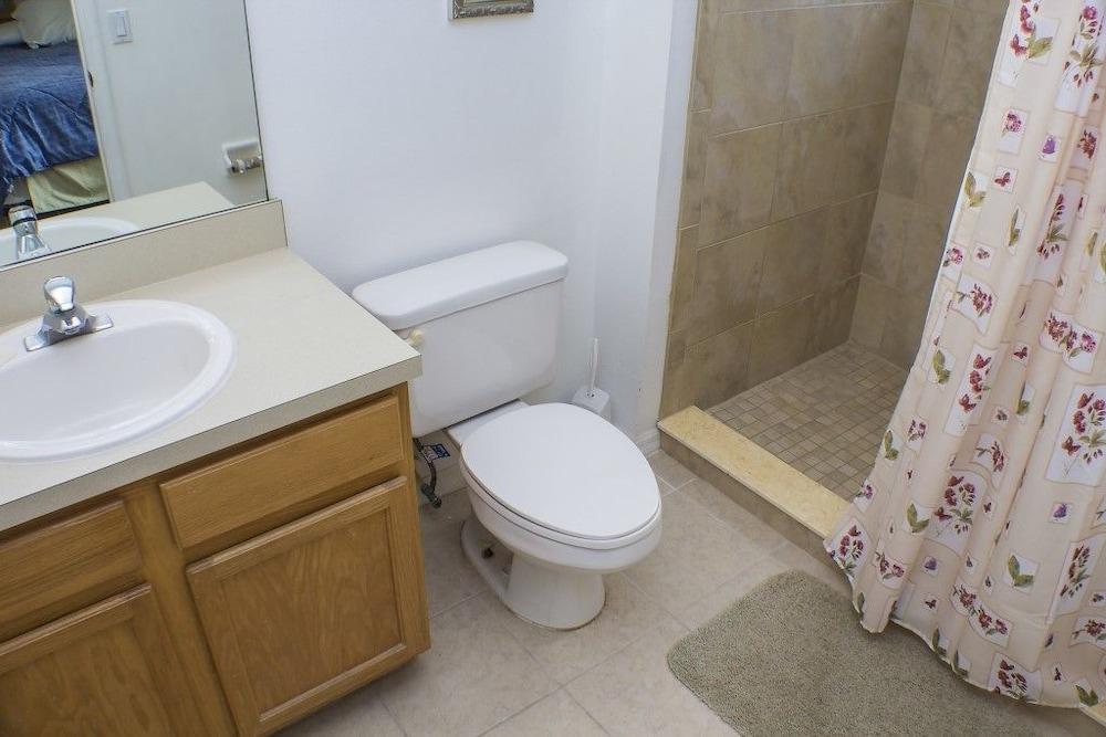 Ip60347 - Lake Berkley - 3 Bed 2.5 Baths Townhome