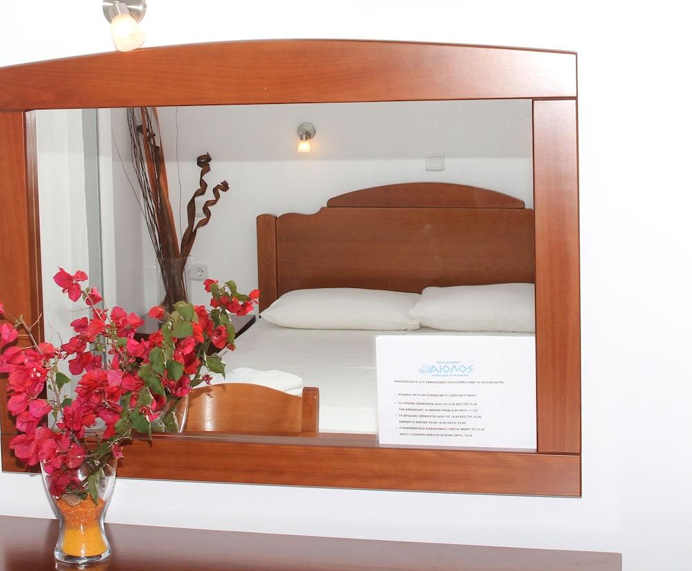 Aiolos Hotel