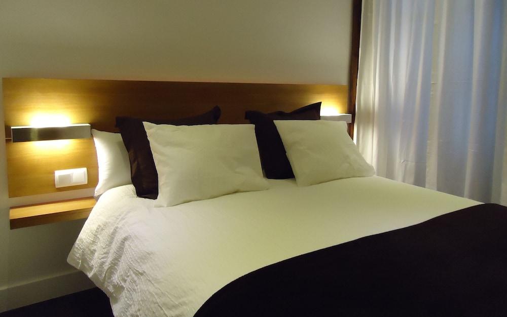 Apartamentos Turisticos Mauror