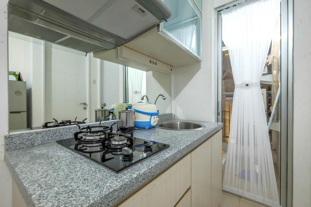 Cozy Bassura City Apartment