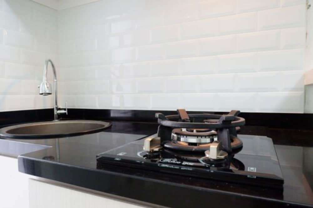 Exquisite Bassura City Apartment near Shopping Mall