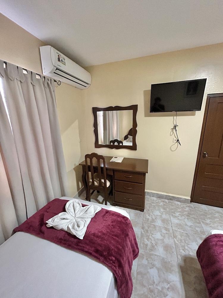 Hotel Madrid Chiriqui