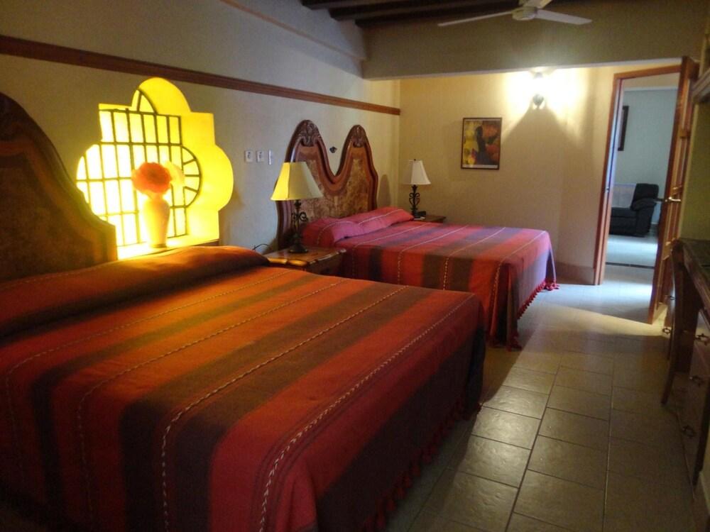 Hotel Hacienda Flamingos