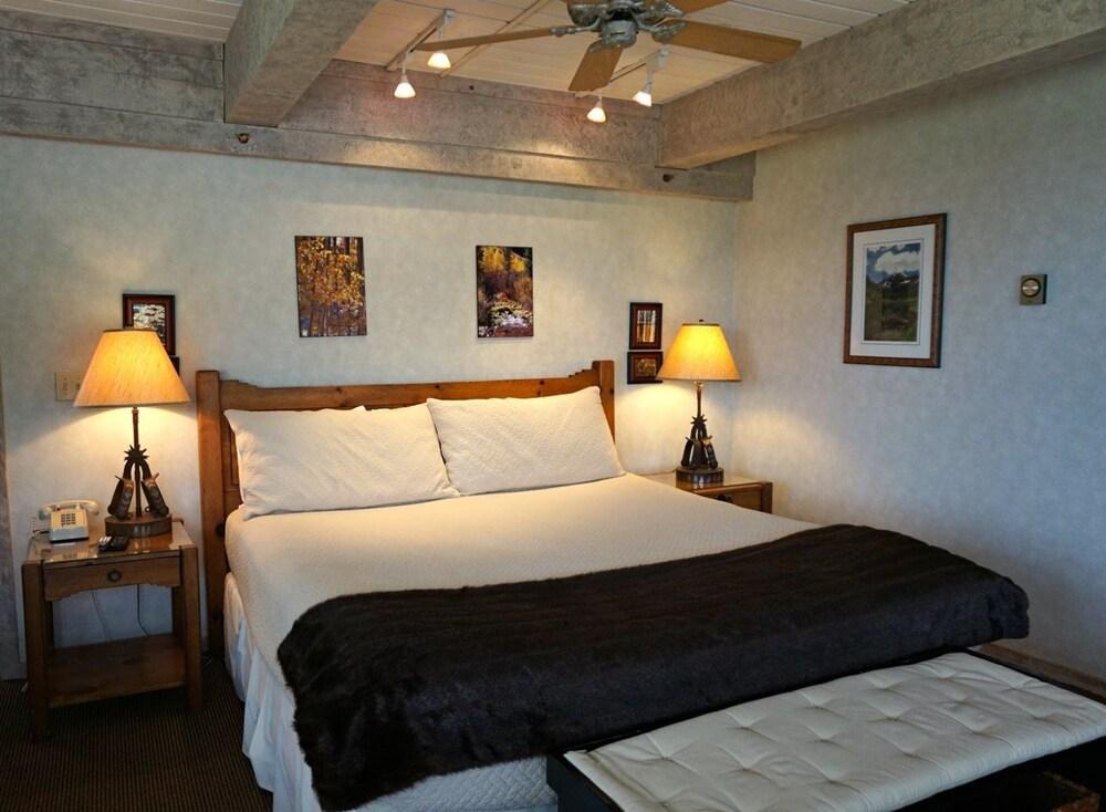 Snowmass Enclave 201