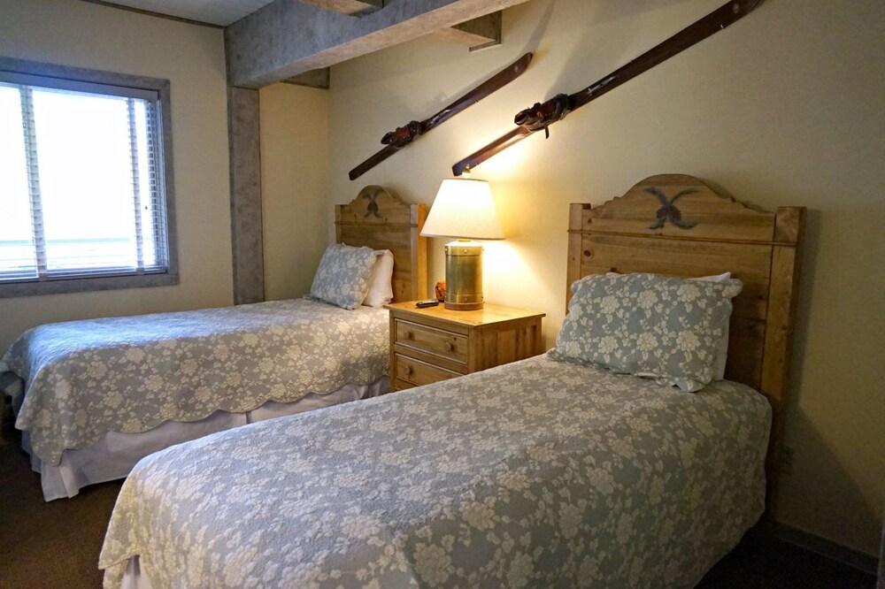 Snowmass Enclave 201