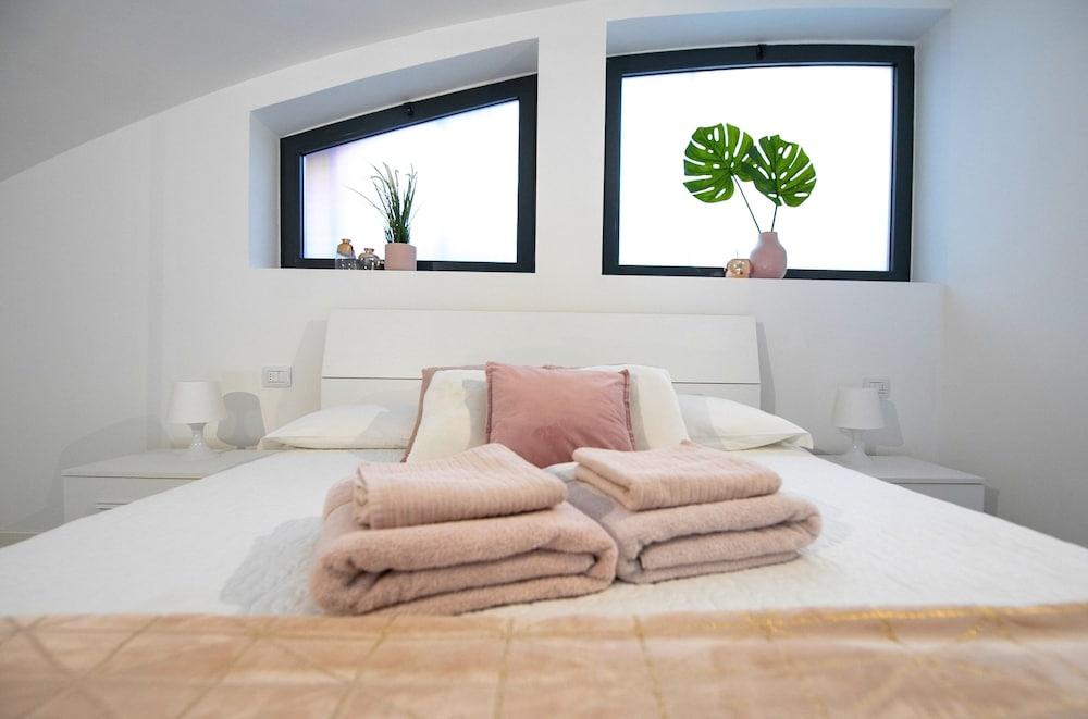 Design Central Apartment