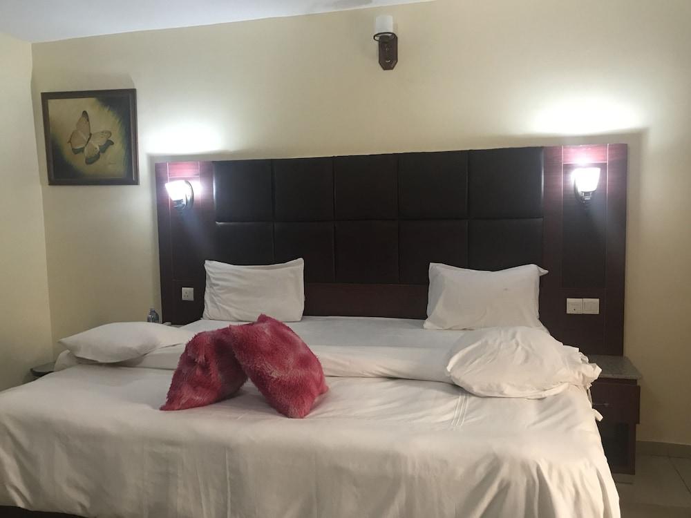 Nondon International Hotel