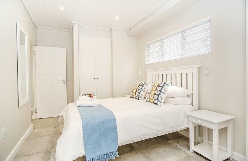 Fork West Apartments - Top Floor 5