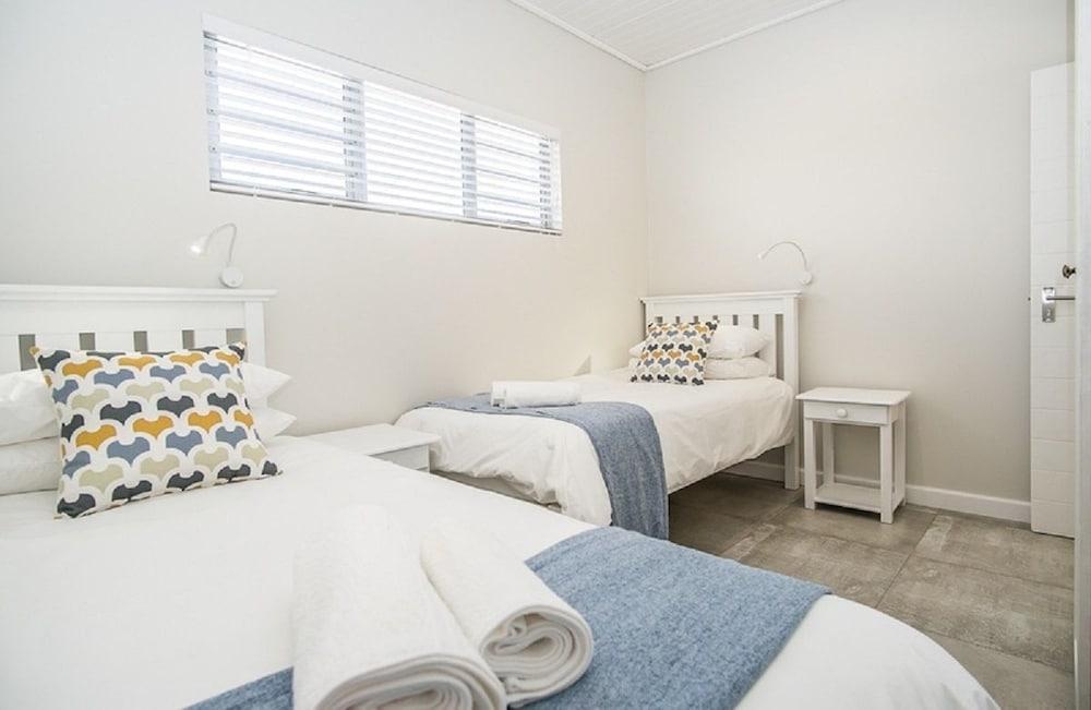 Fork West Apartments - Top Floor 6