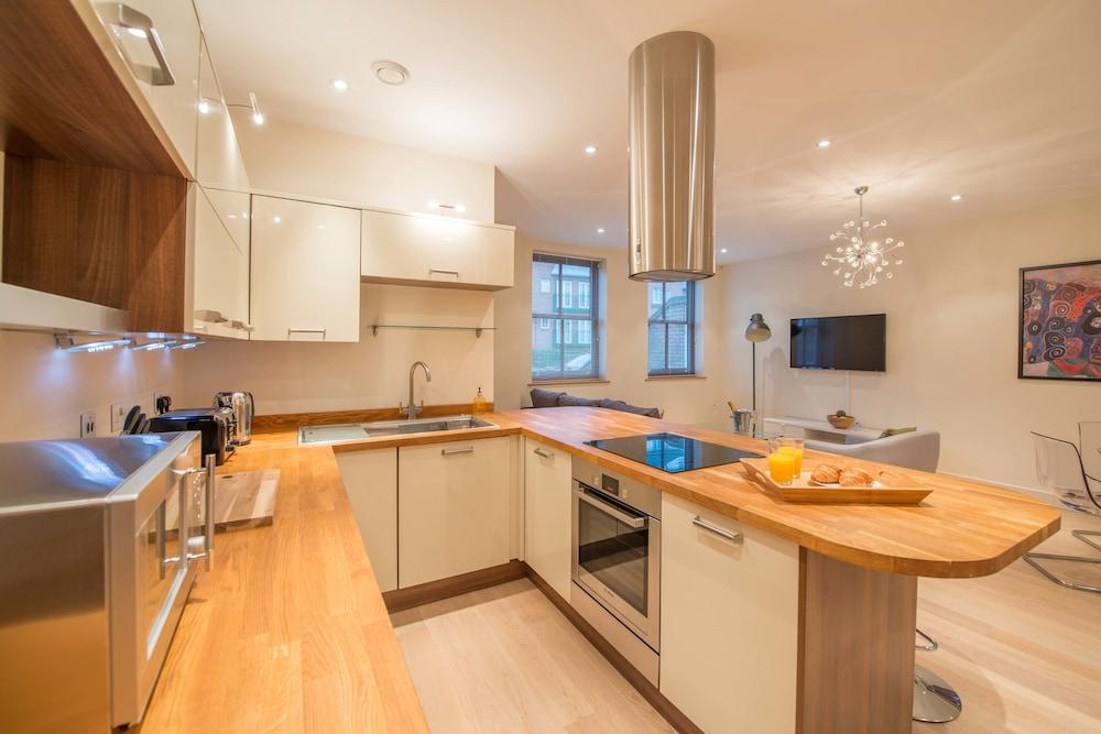 Hampden Apartments - The Catherine