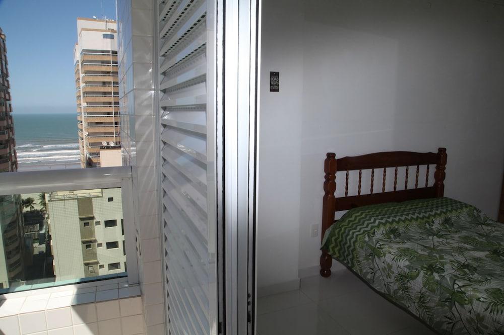 100m da Praia Aviação Imperdível