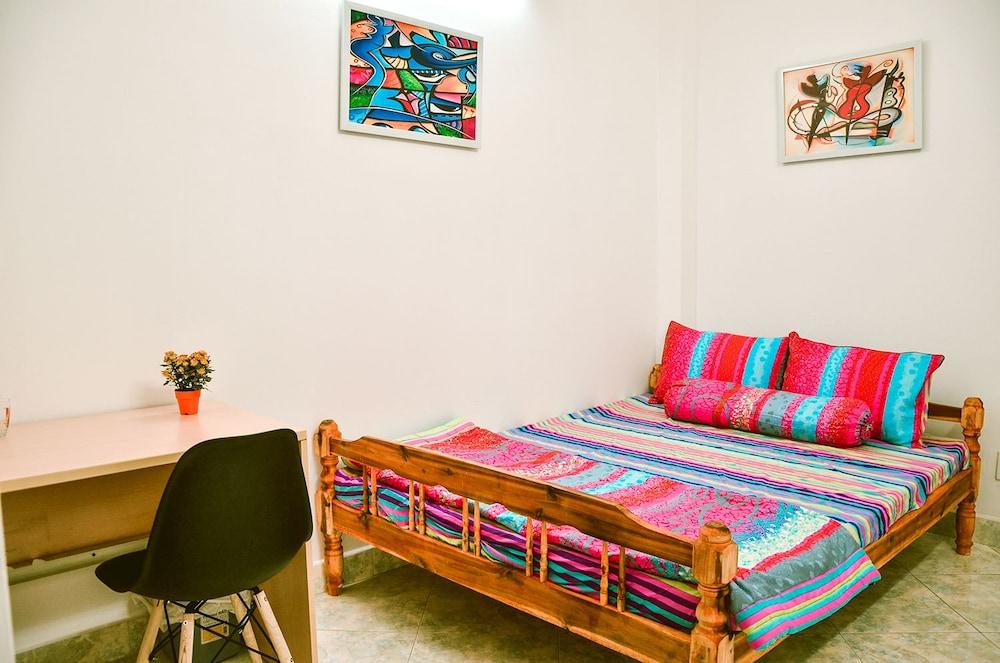 Carpe Diem 1988 Cozy Room