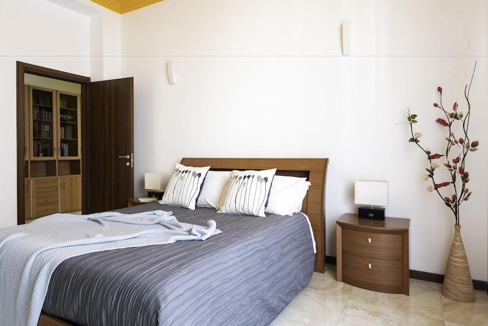 Porta Genova - RentClass Fedora